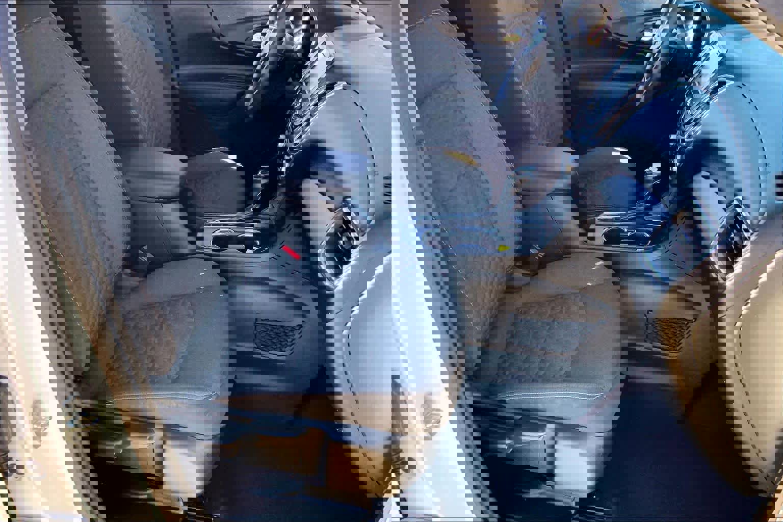 Used 2018 Chevrolet Equinox LT image 8