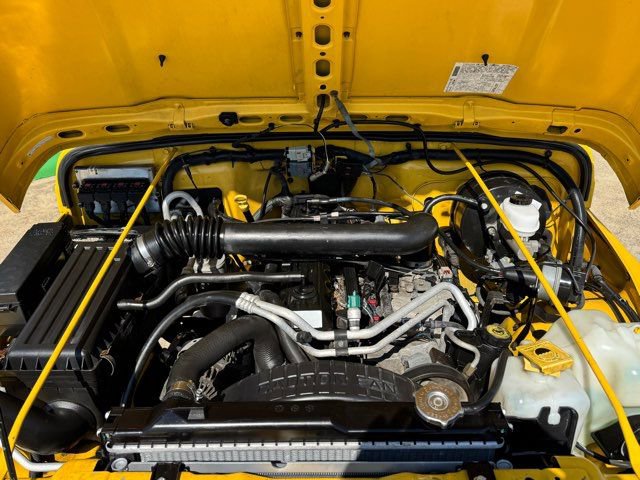 Used 2006 Jeep Wrangler Unlimited w/ Premium Audio Group image 23