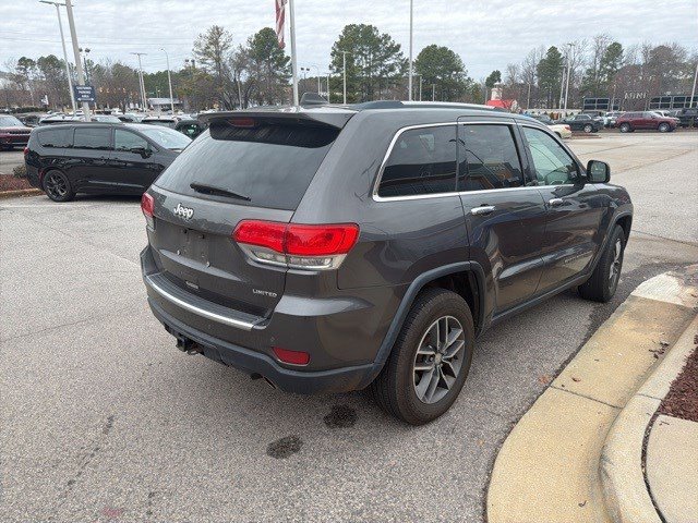 Used 2017 Jeep Grand Cherokee Limited w/ Trailer Tow Group IV image 6