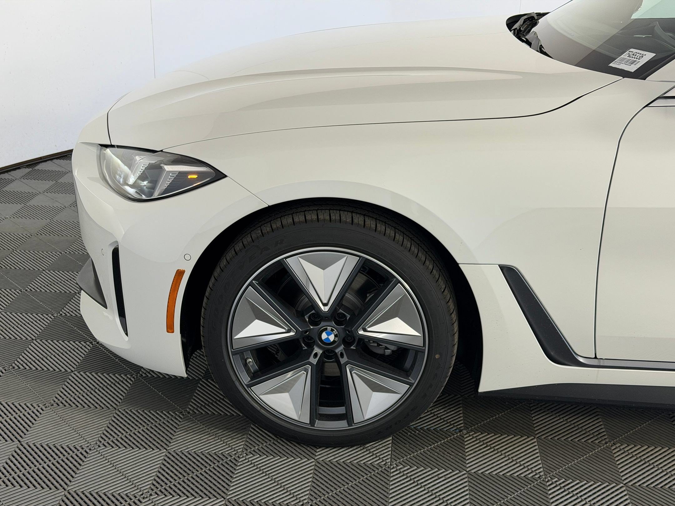 Used 2026 BMW i4 eDrive40 w/ Premium Package RWD image 12