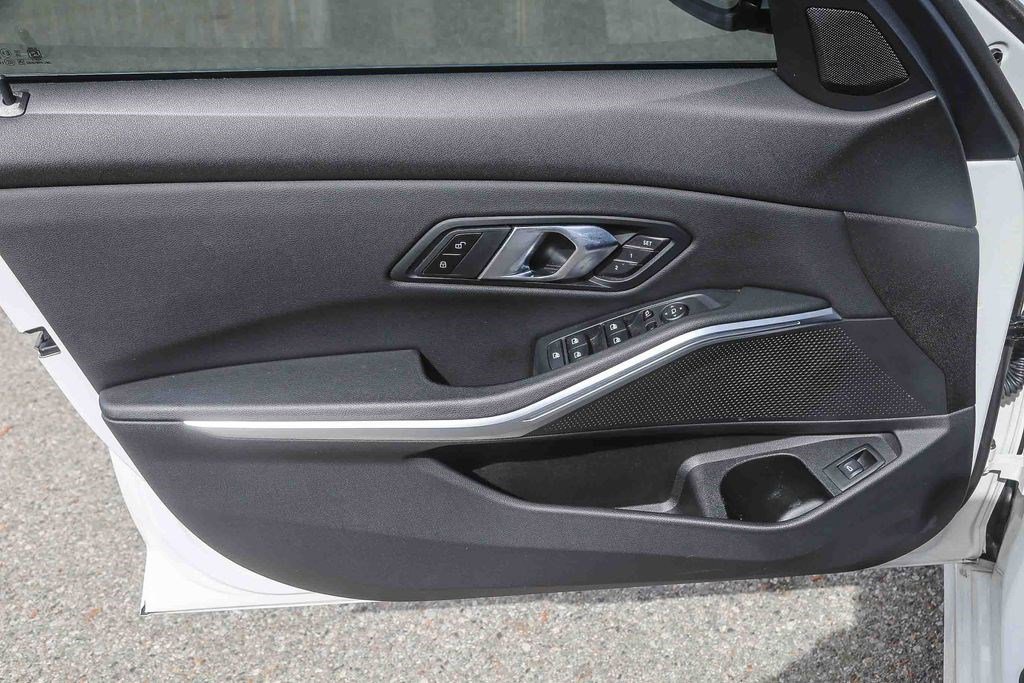 Used 2024 BMW 330i Sedan w/ Convenience Package RWD image 20