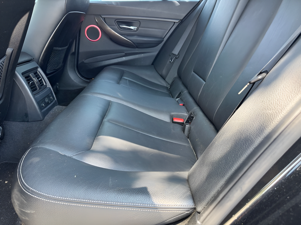 Used 2013 BMW 328i xDrive Sedan AWD/4WD image 9