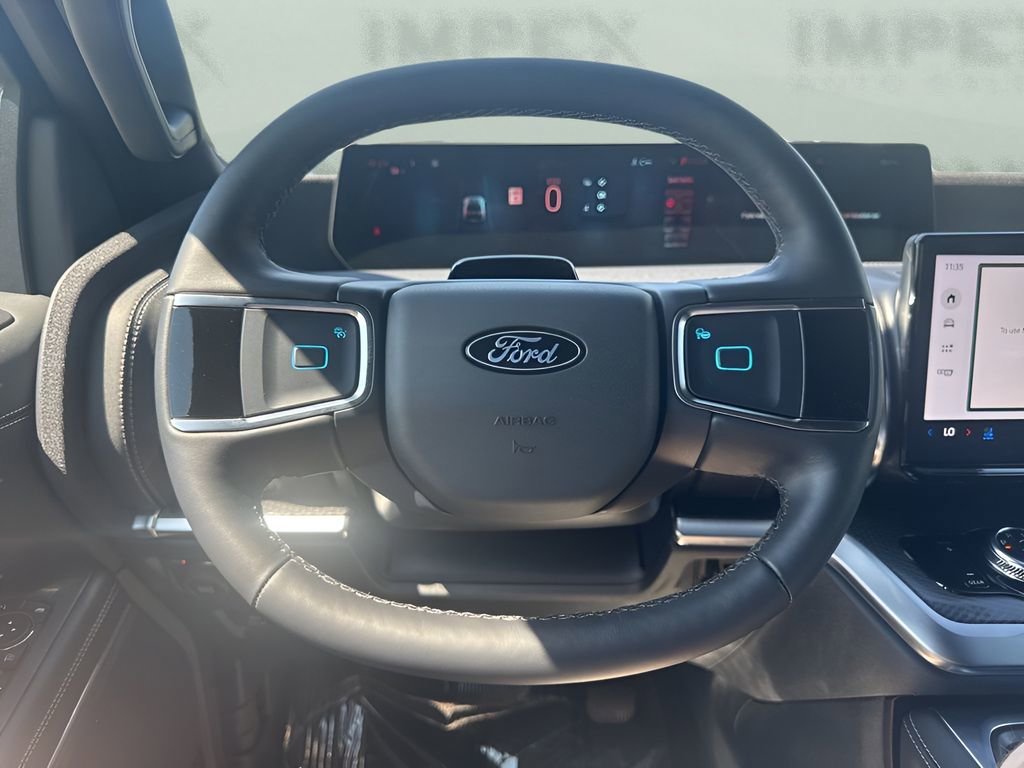 Used 2026 Ford Expedition Platinum w/ Stealth Appearance Package AWD/4WD image 14