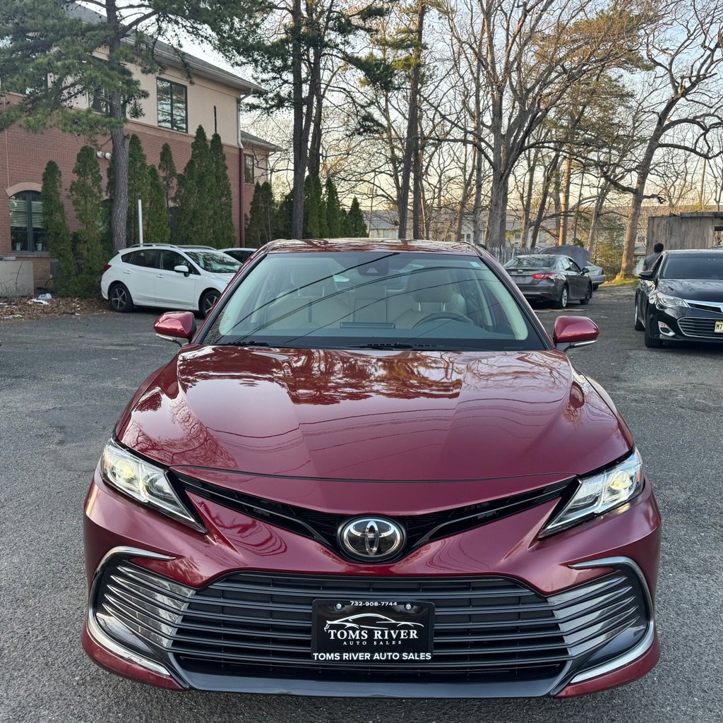 Used 2022 Toyota Camry LE w/ Cold Weather Package AWD/4WD image 8