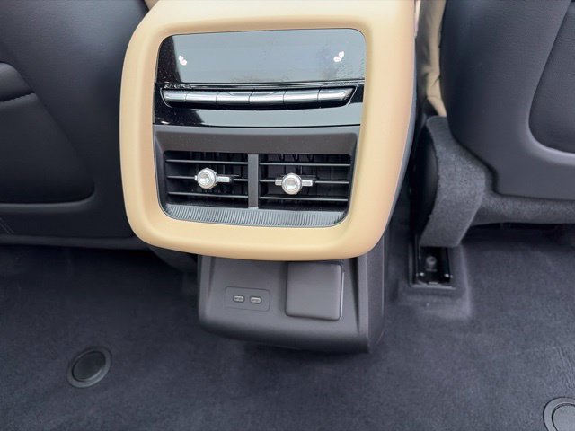 Used 2026 Cadillac Lyriq Signature Luxury w/ Nappa Leather Package AWD/4WD image 13