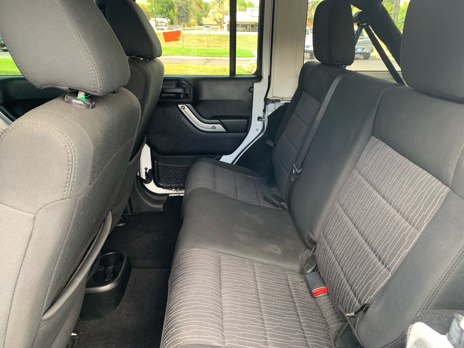 Used 2012 Jeep Wrangler Unlimited Sahara w/ Connectivity Group image 10