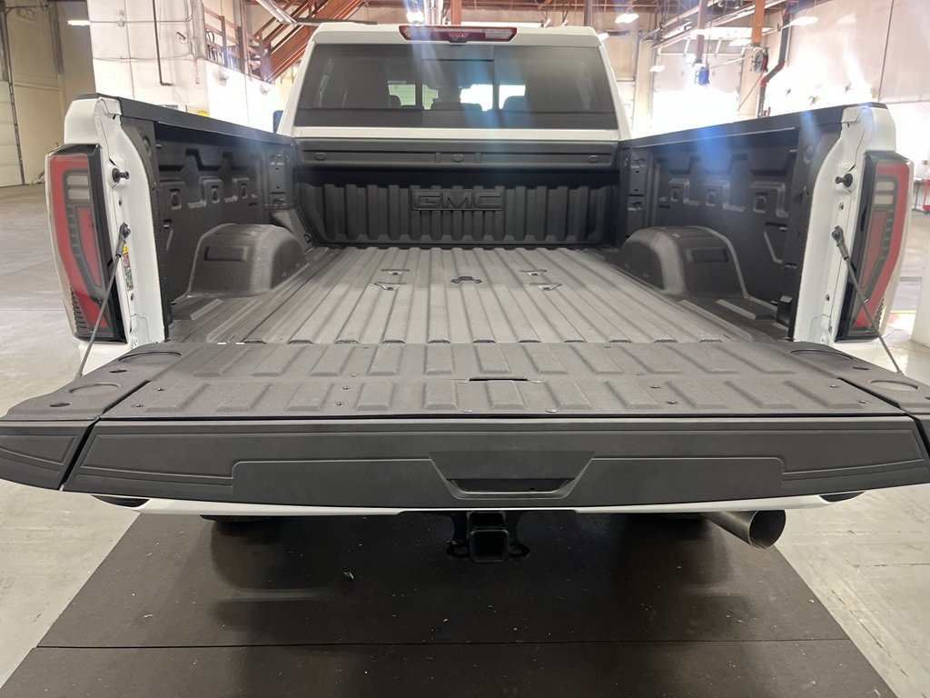 Used 2026 GMC Sierra 3500 AT4 w/ AT4 Premium Plus Package AWD/4WD image 26