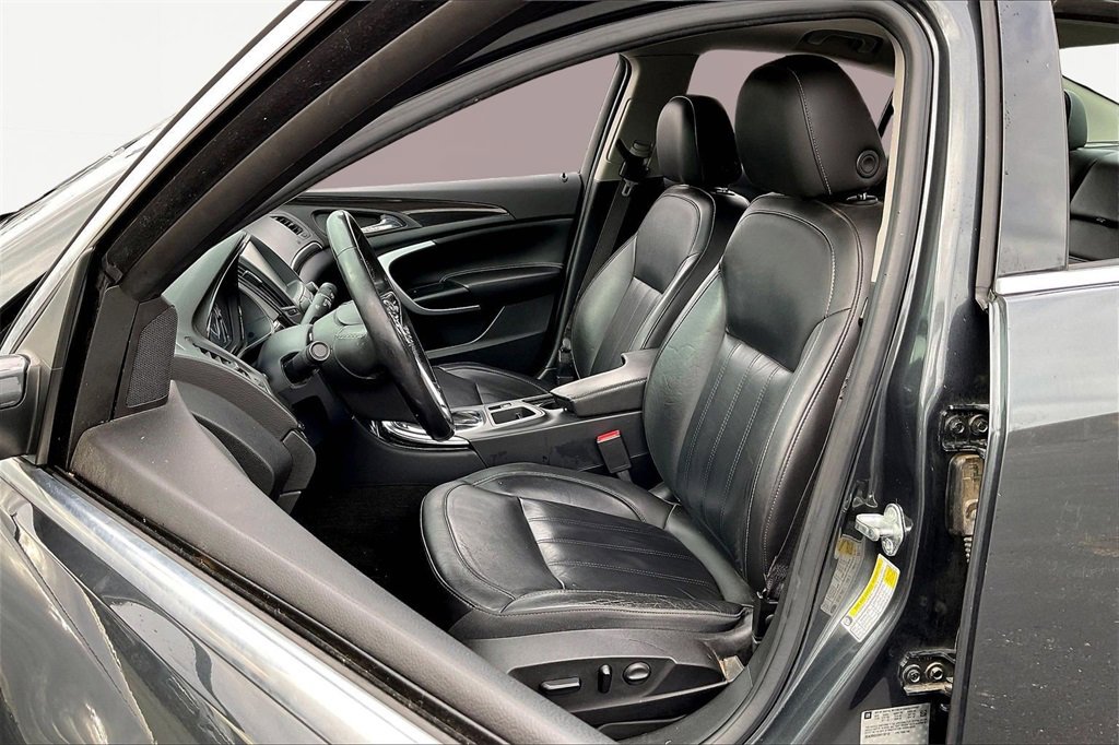 Used 2017 Buick Regal Premium image 23