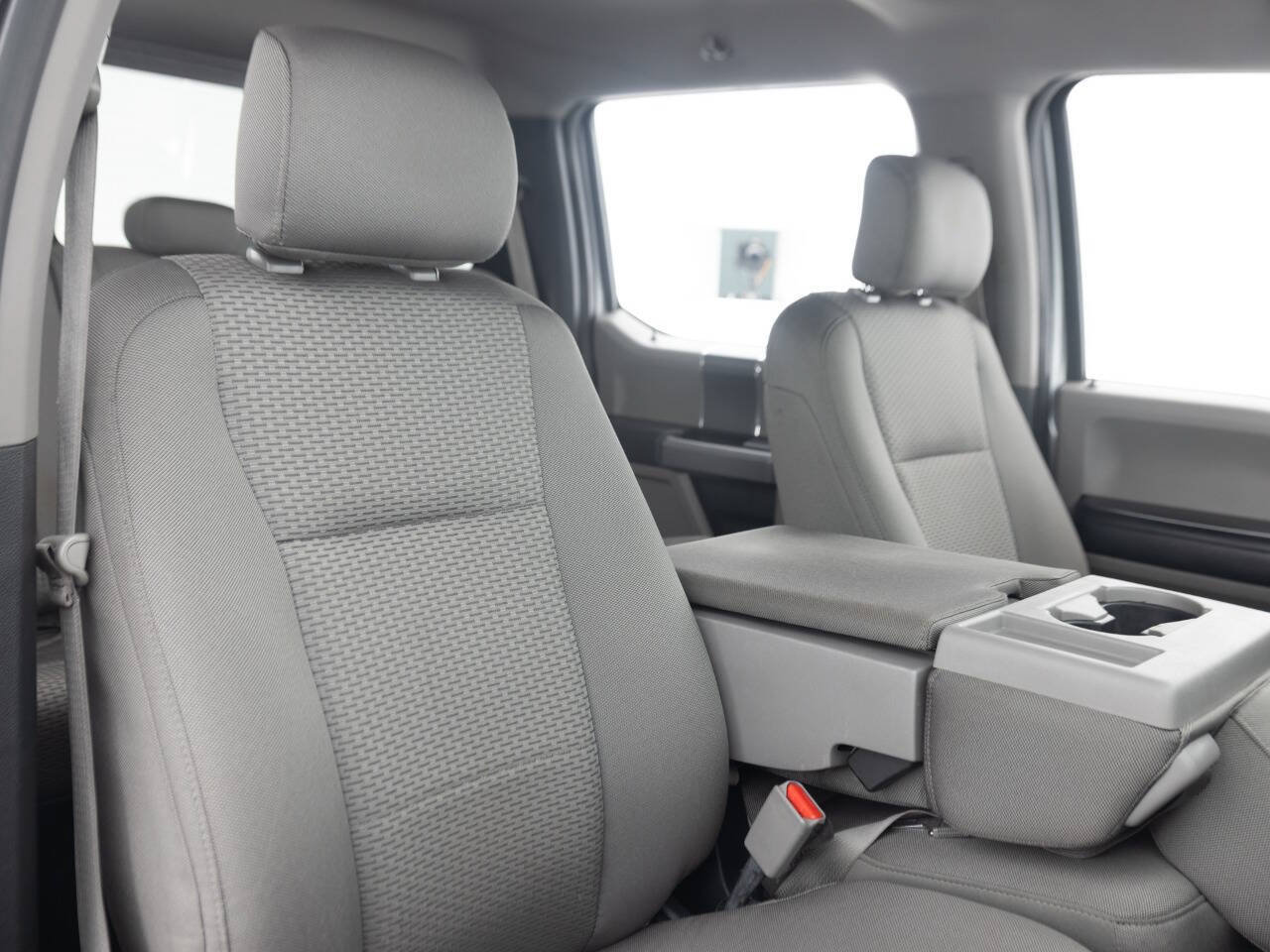 Used 2016 Ford F150 XLT w/ Equipment Group 302A Luxury AWD/4WD image 33