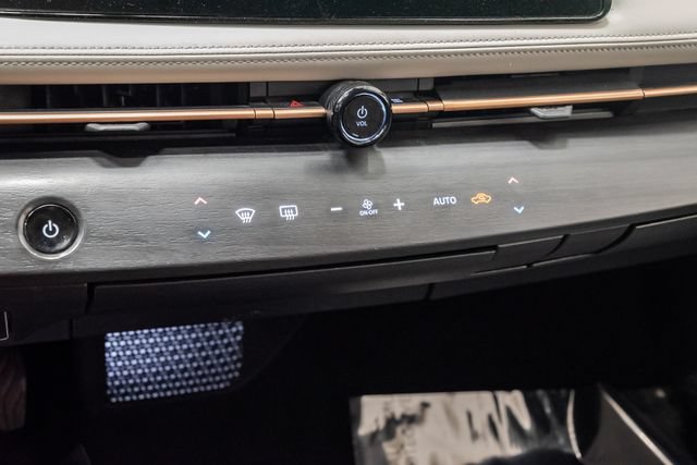 Used 2023 Nissan Ariya FWD image 24