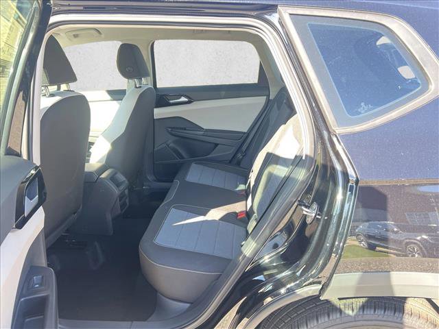 Used 2025 Volkswagen Taos S image 15