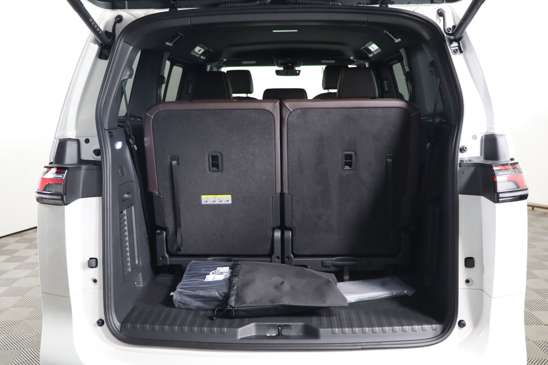 New 2025 Volkswagen ID. Buzz Pro S image 45