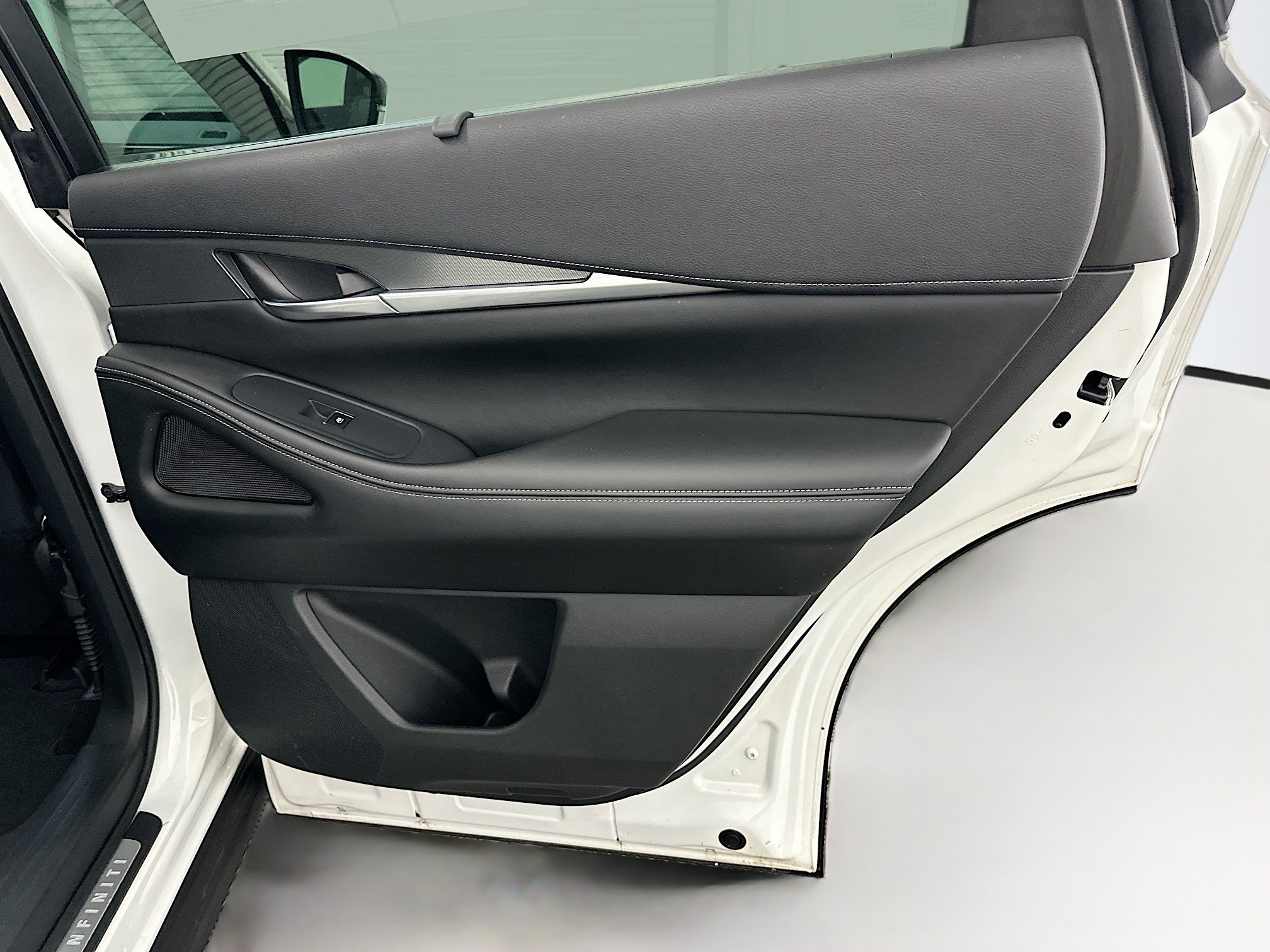 Used 2023 INFINITI QX60 Luxe AWD/4WD image 34