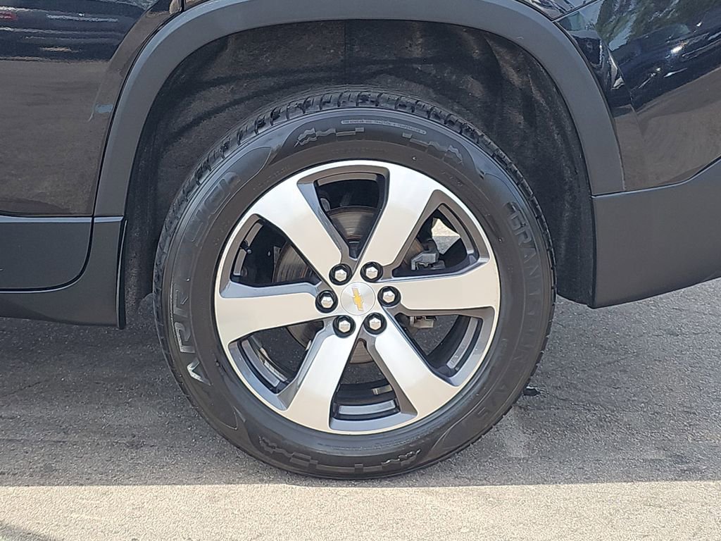 Used 2019 Chevrolet Traverse LT w/ LT Premium Package image 38