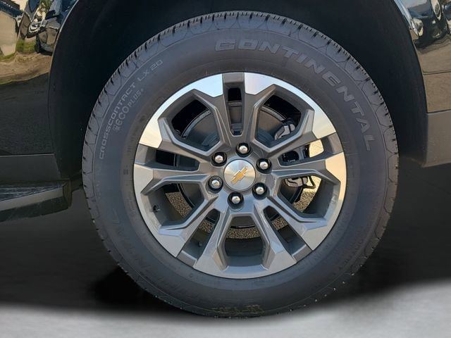 New 2026 Chevrolet Suburban LS w/ LPO, Dark Essentials Package RWD image 31