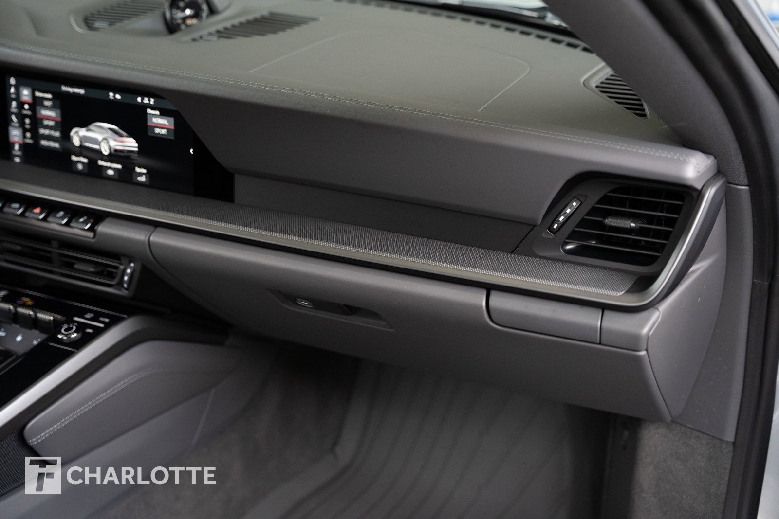 Used 2020 Porsche 911 Carrera S w/ Sport Package image 32