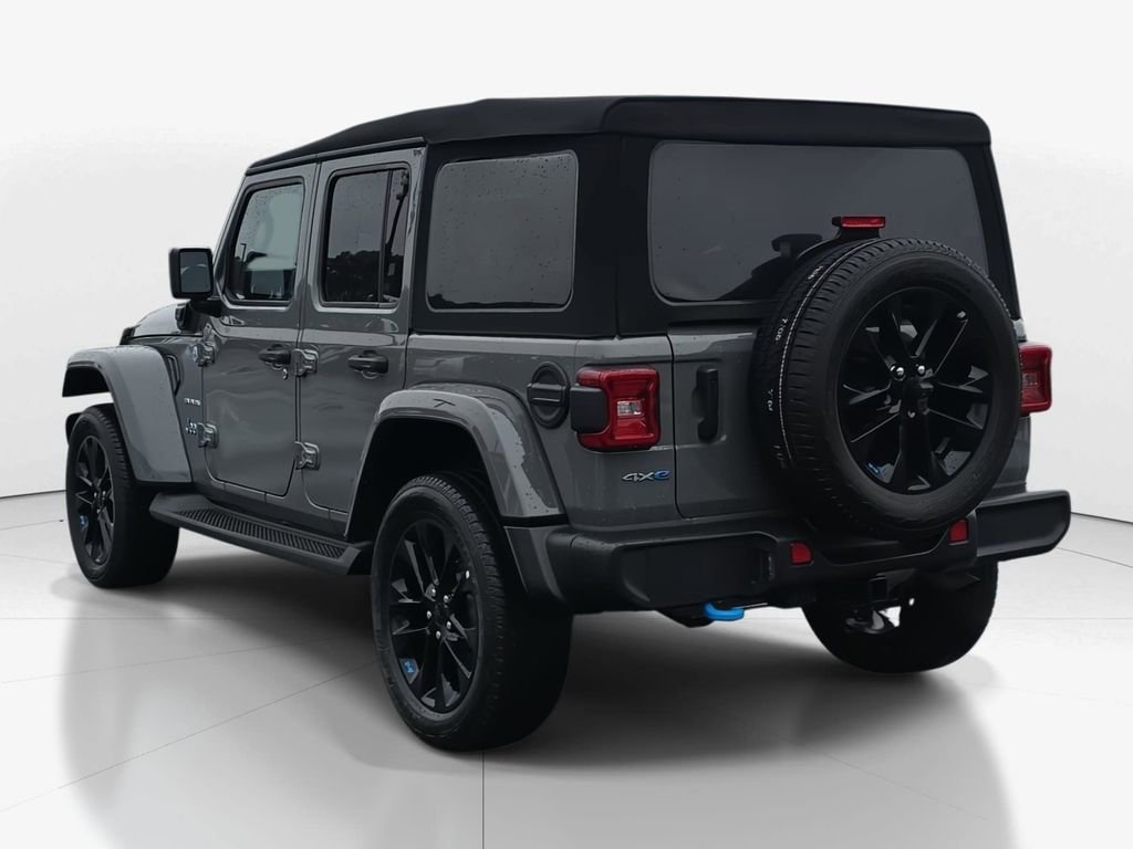Used 2023 Jeep Wrangler Unlimited Sahara image 7