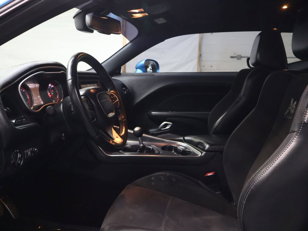 Used 2016 Dodge Challenger R/T Scat Pack w/ Leather Interior Group image 15