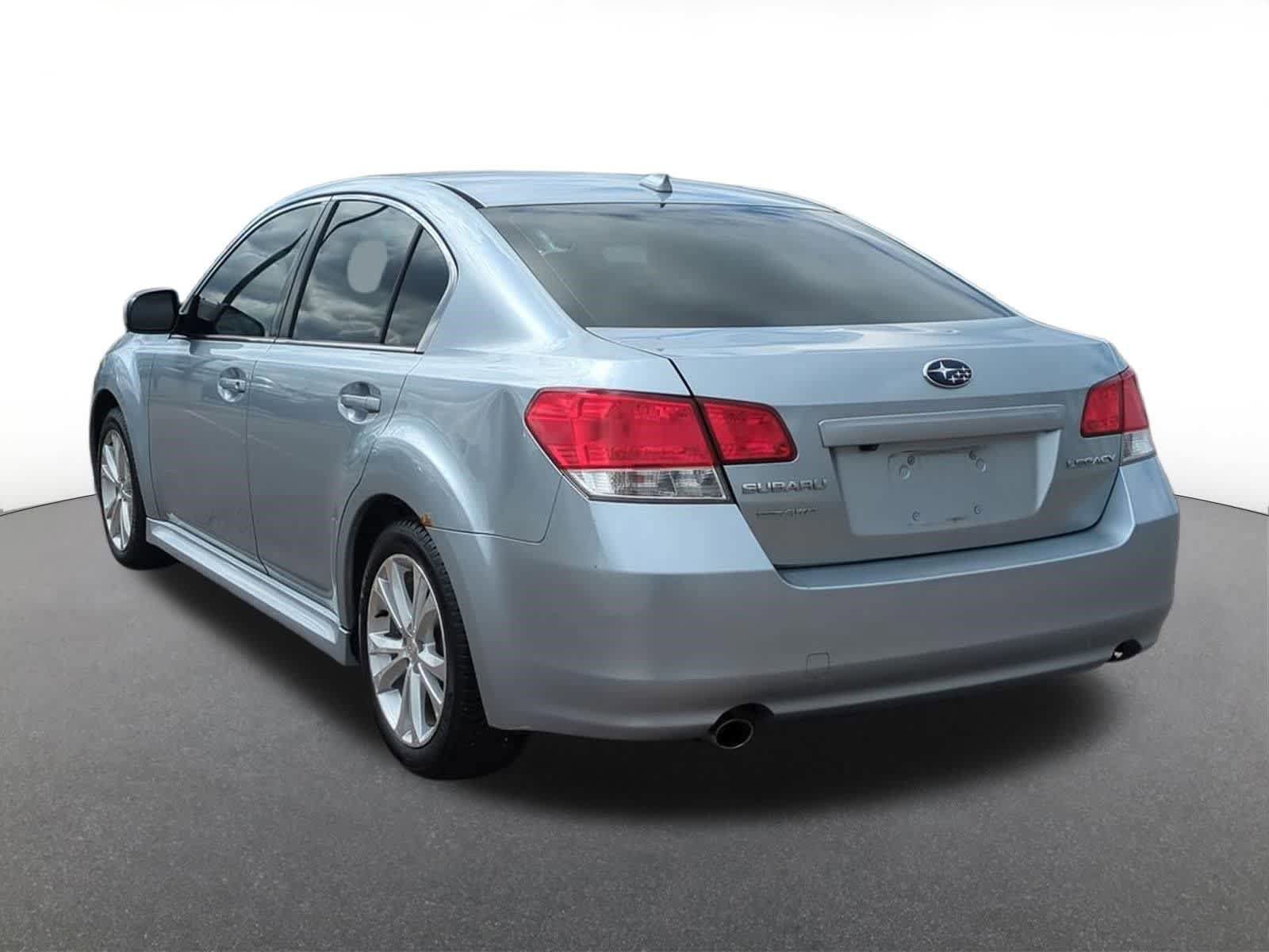 Used 2014 Subaru Legacy 2.5i Limited w/ Moonroof Package image 4