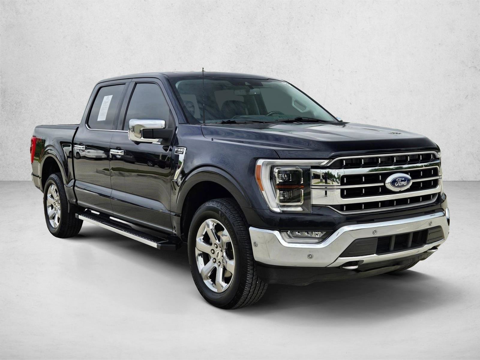 Used 2021 Ford F150 Lariat w/ Equipment Group 502A High AWD/4WD image 3