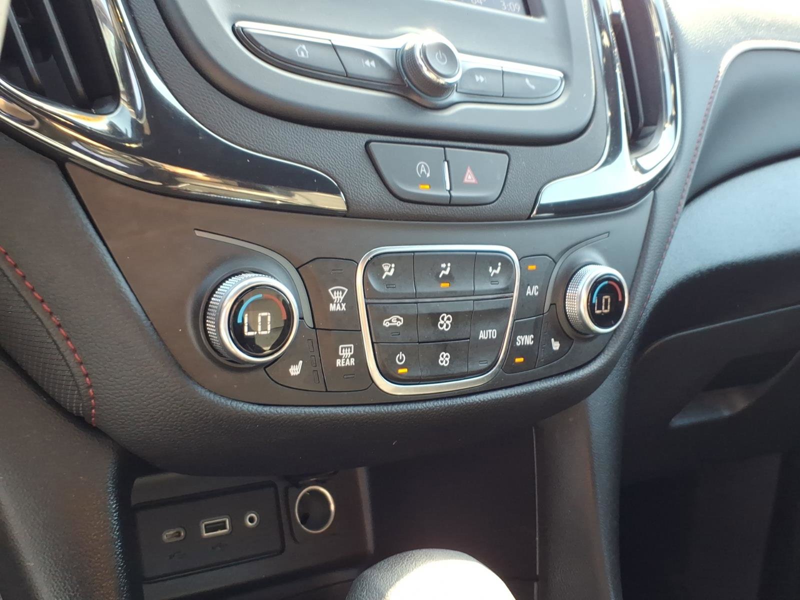 Used 2024 Chevrolet Equinox RS w/ LPO, Floor Liner Package image 15