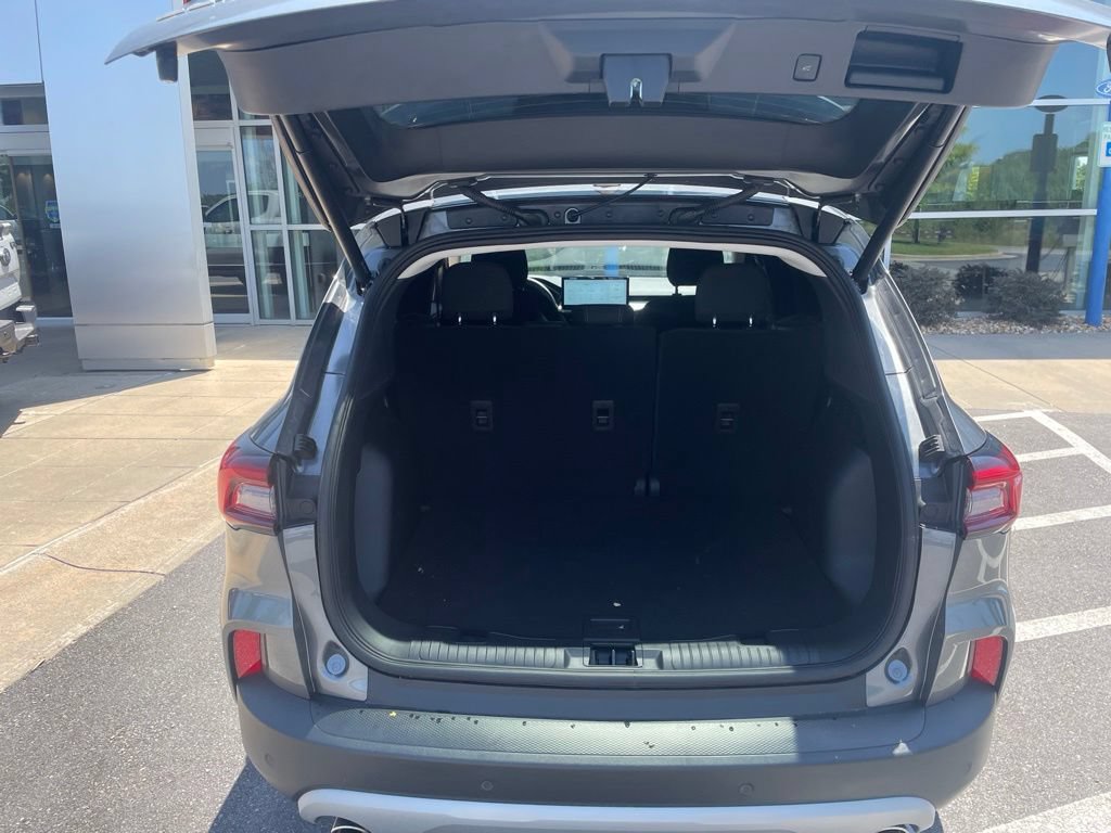 Used 2025 Ford Escape Active w/ Tech Pack #1 FWD image 11