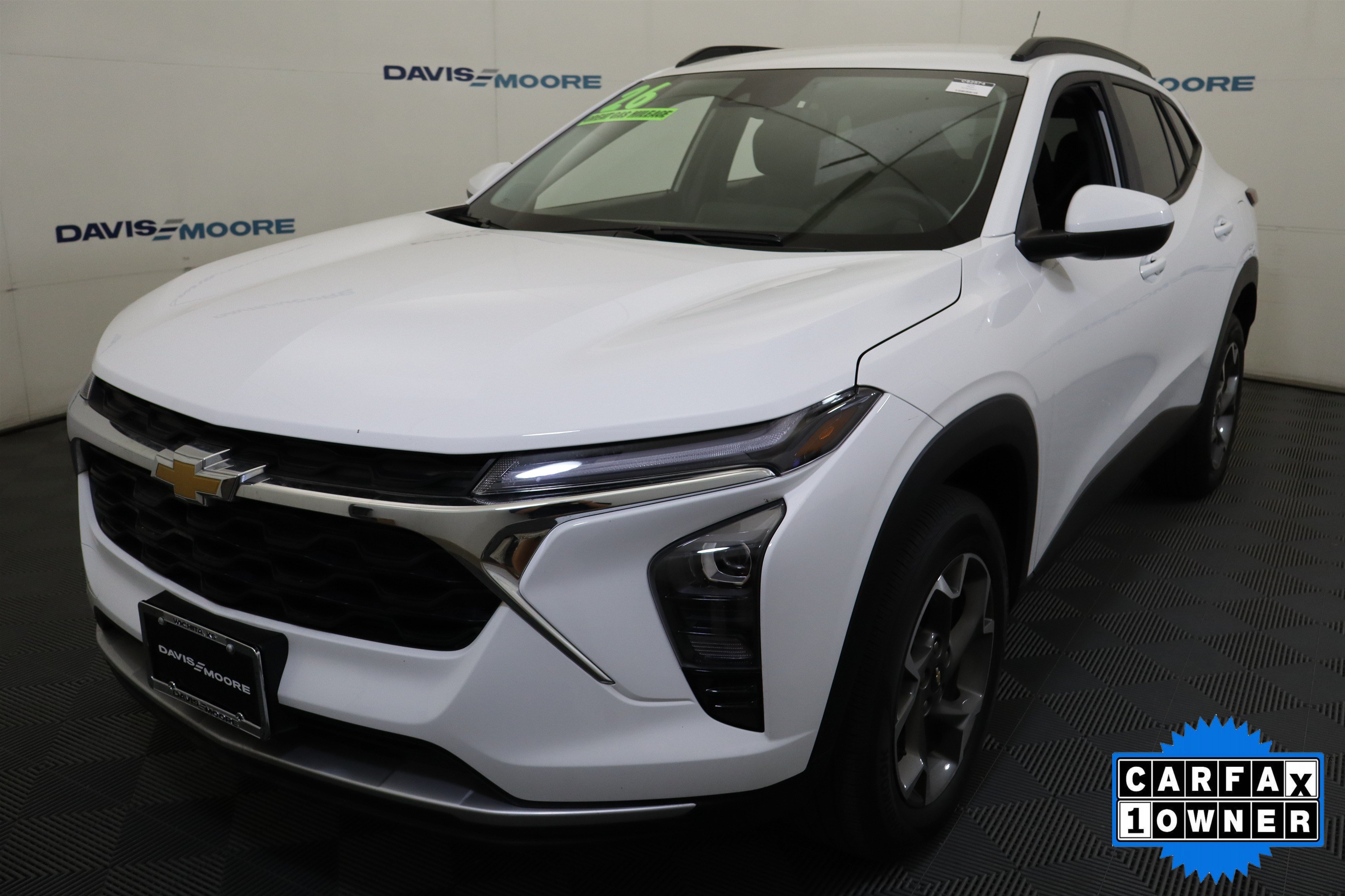 Used 2026 Chevrolet Trax LT FWD image 12