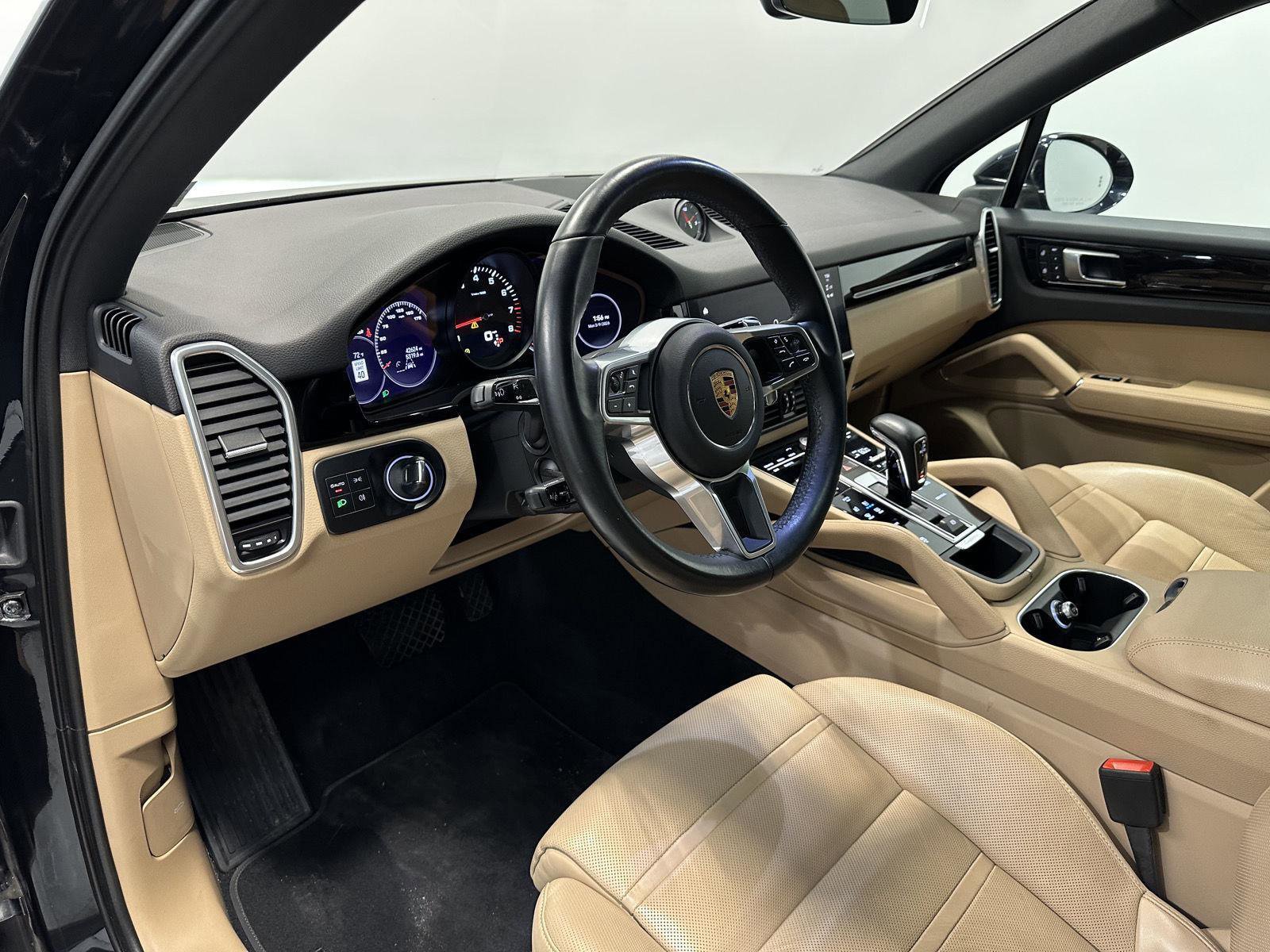 Certified 2022 Porsche Cayenne image 4