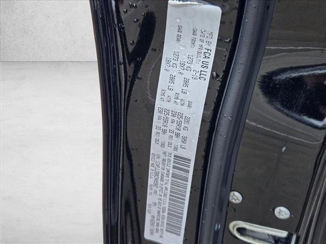 Used 2019 Jeep Cherokee Limited image 23