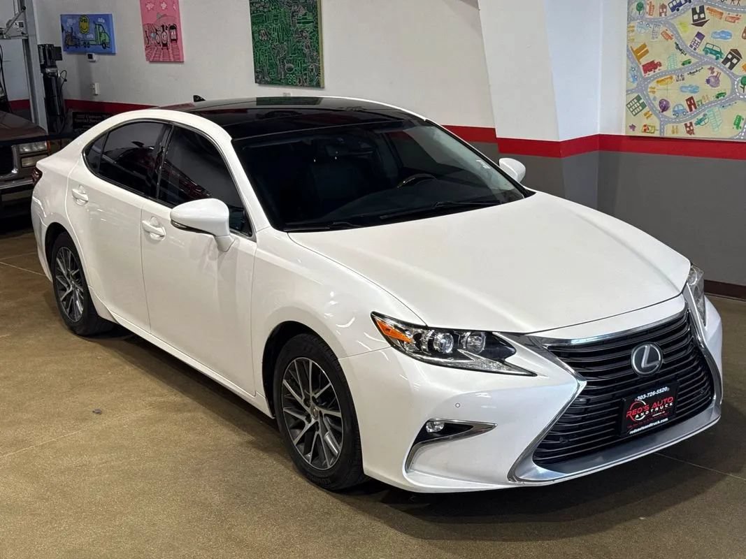 Used 2017 Lexus ES 350 w/ Navigation System Package FWD image 56