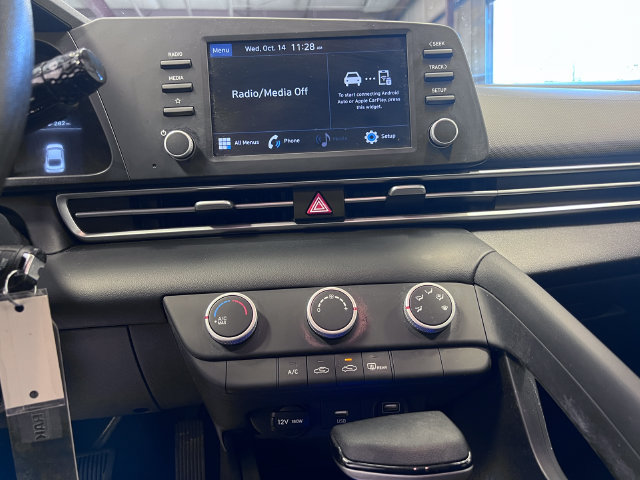 Used 2023 Hyundai Elantra SE FWD image 24