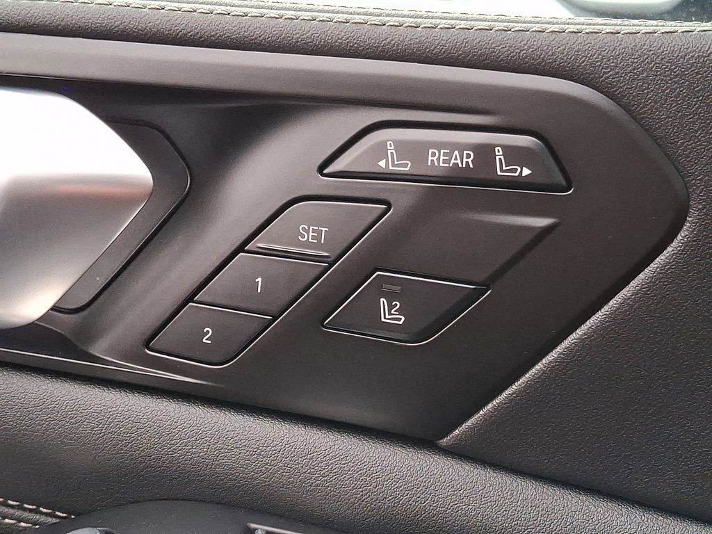 Certified 2023 BMW X7 xDrive40i w/ Parking Assistance Package image 24