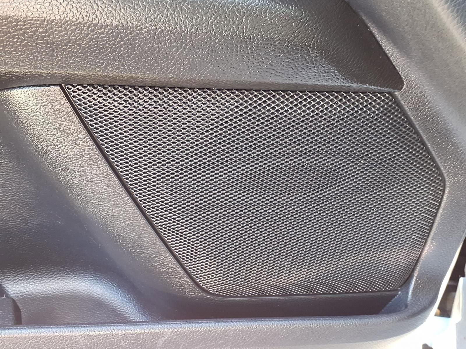 Used 2020 Ford Fusion SE FWD image 16