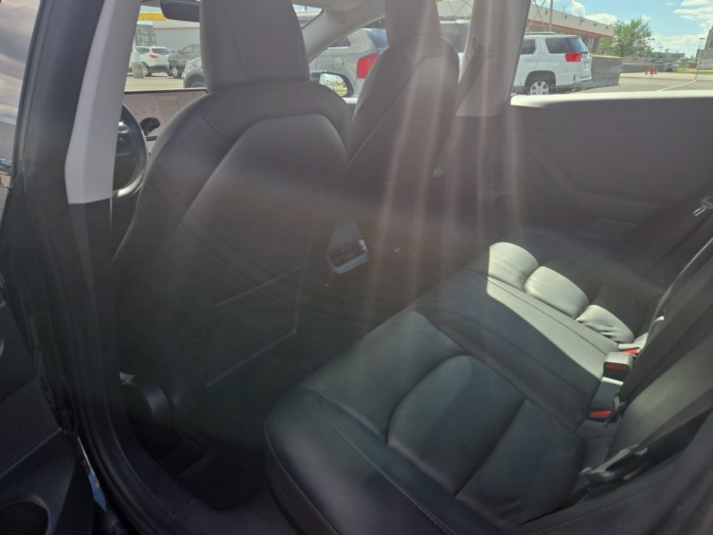 Used 2021 Tesla Model 3 Standard Range Plus RWD image 11