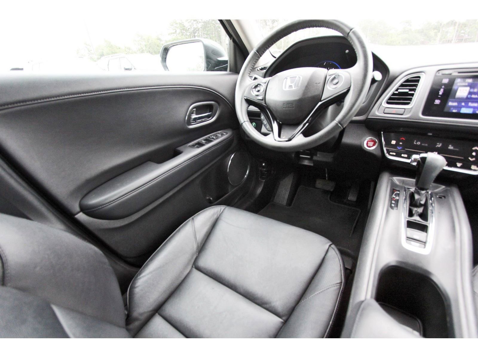 Used 2017 Honda HR-V EX-L image 11