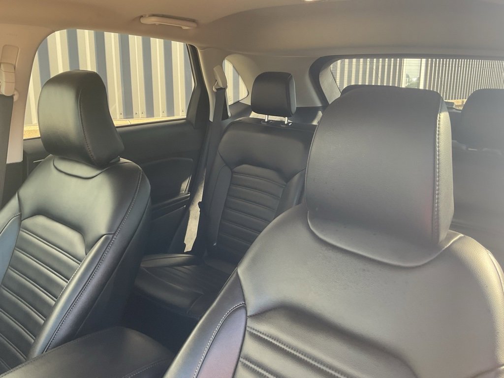 Used 2023 Ford Edge SEL w/ Convenience Package image 9