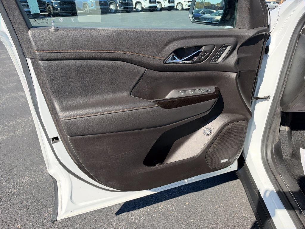 Used 2022 GMC Acadia AT4 w/ GMC Pro Grade Package AWD/4WD image 12