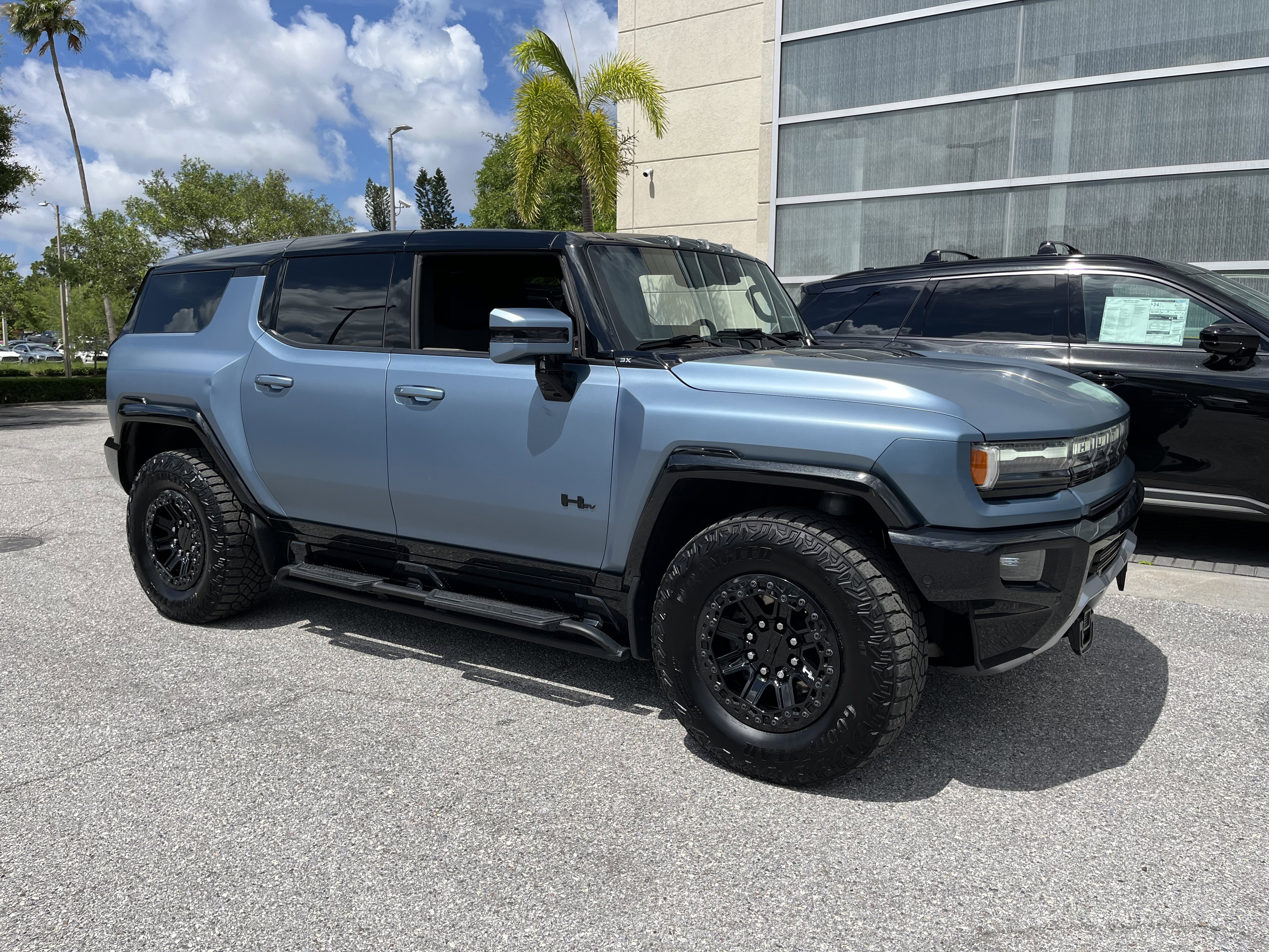 Used 2024 GMC Hummer EV 3X w/ Omega Edition AWD/4WD image 11