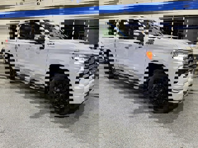 New 2026 Chevrolet Silverado 1500 High Country w/ High Country Premium Package image 2