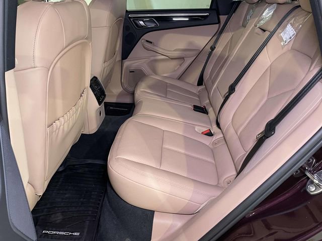New 2026 Porsche Macan image 19