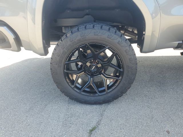 New 2025 GMC Sierra 1500 AT4 w/ Technology Package AWD/4WD image 6