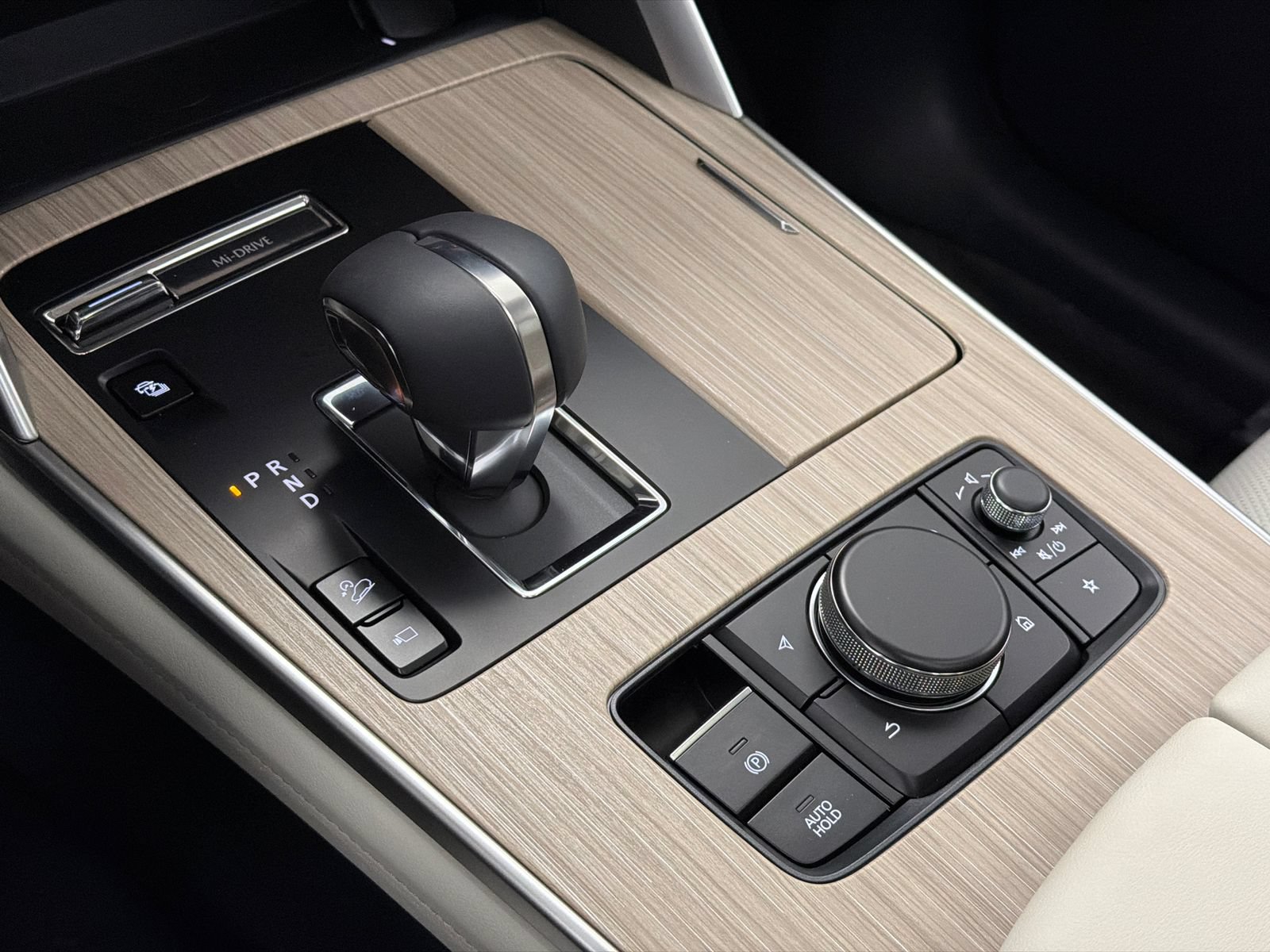 New 2026 MAZDA CX-90 Plug-In Hybrid w/ Premium Plus AWD/4WD image 32