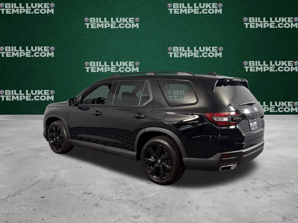 Used 2025 Honda Pilot Black Edition image 5