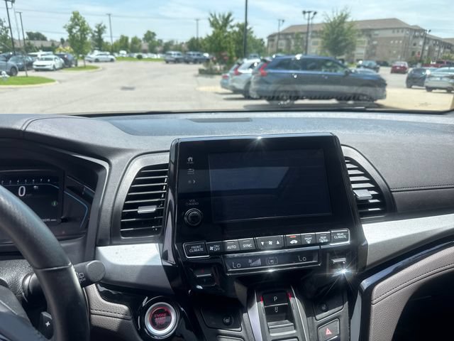 Certified 2024 Honda Odyssey Touring image 14