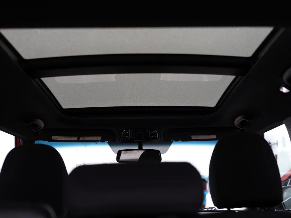 Used 2015 Kia Soul ! w/ Sun & Sound Package image 15