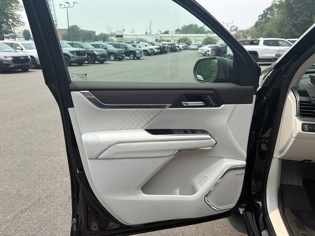 New 2026 GMC Acadia Denali w/ Super Cruise Package AWD/4WD image 13