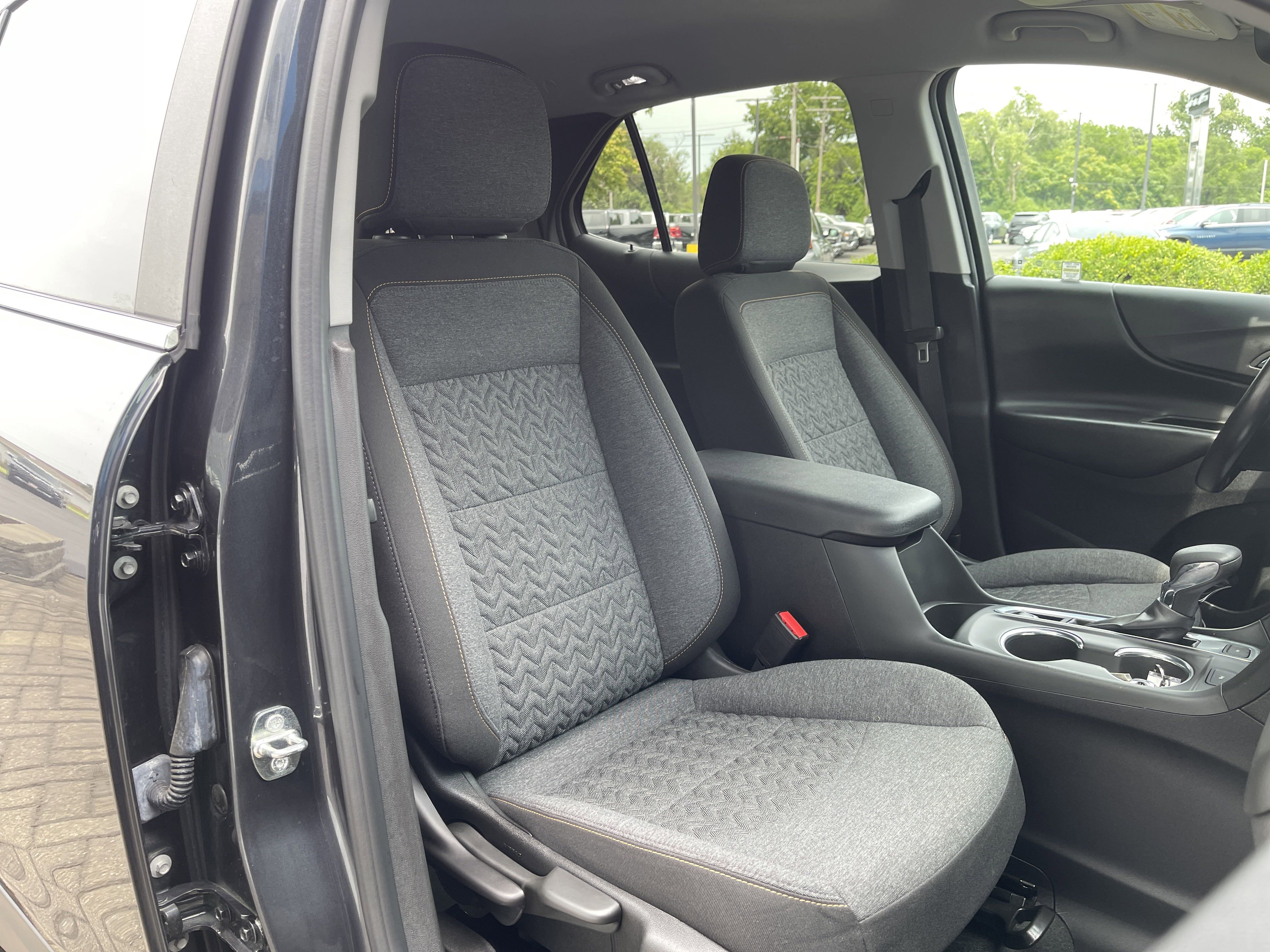 Used 2022 Chevrolet Equinox LT image 35