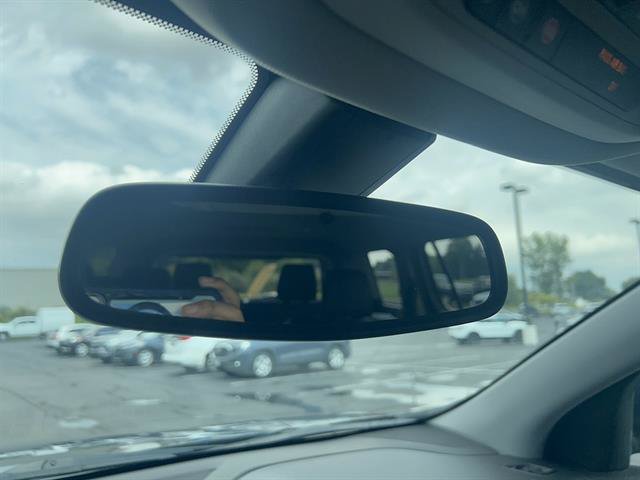 Used 2017 GMC Acadia SLT FWD image 23