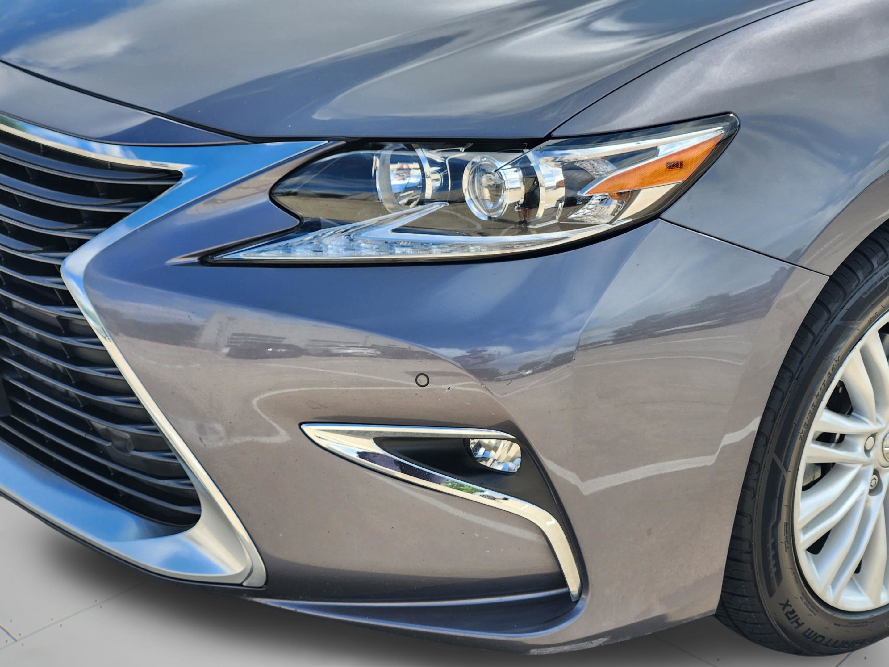 Used 2017 Lexus ES 350 w/ Premium Package FWD image 37