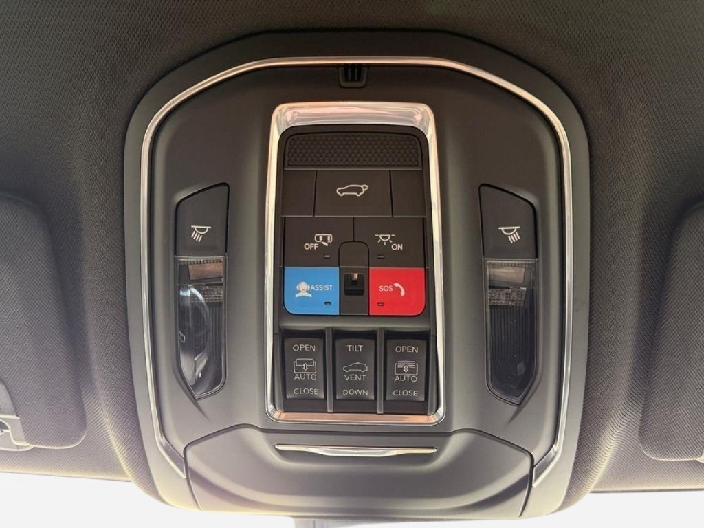New 2025 Jeep Grand Cherokee Overland w/ Luxury Tech Group IV AWD/4WD image 21